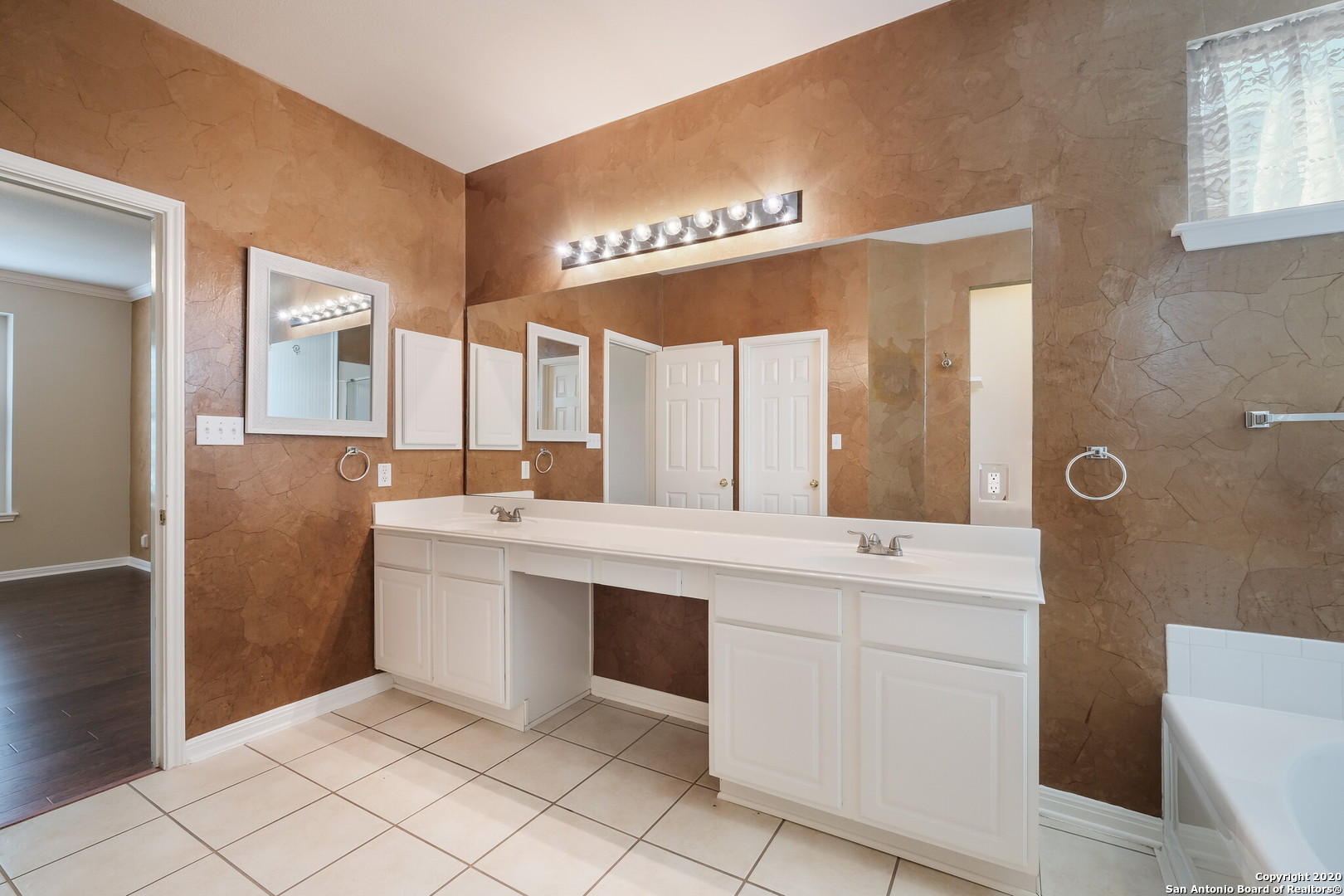 1310 Mesa Draw San Antonio TX 78258