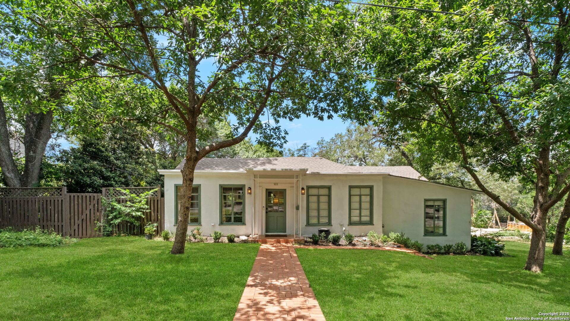 303 Harrison Alamo Heights TX 78209