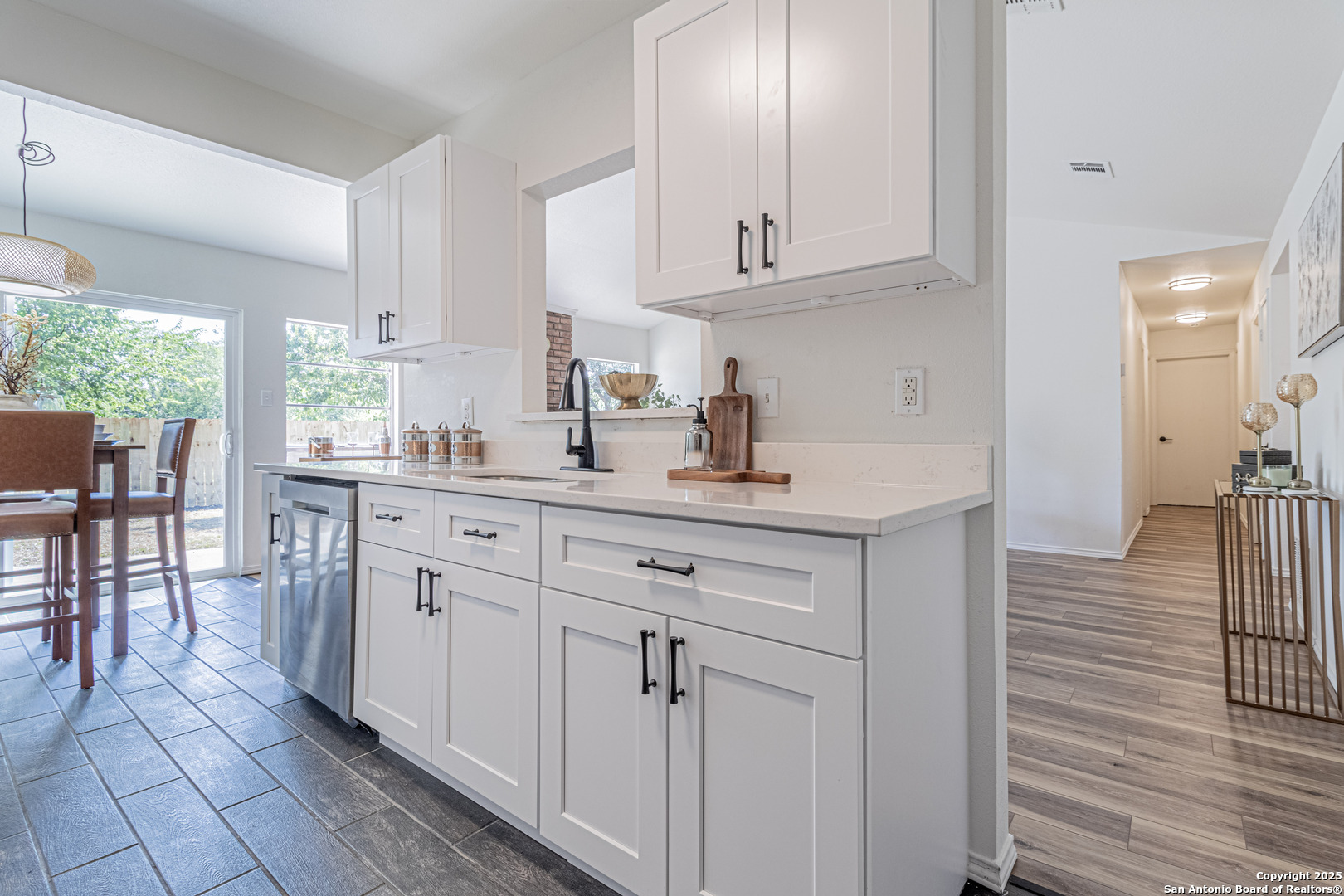 1142 Churing San Antonio TX 78245