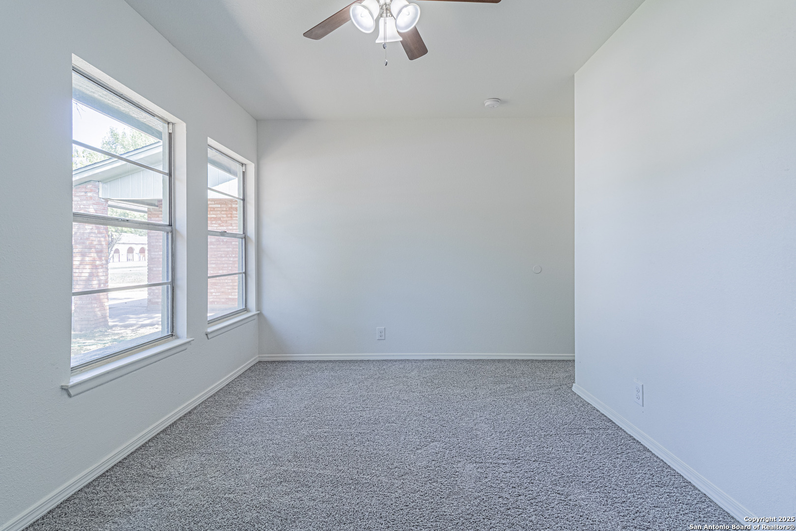 1142 Churing San Antonio TX 78245