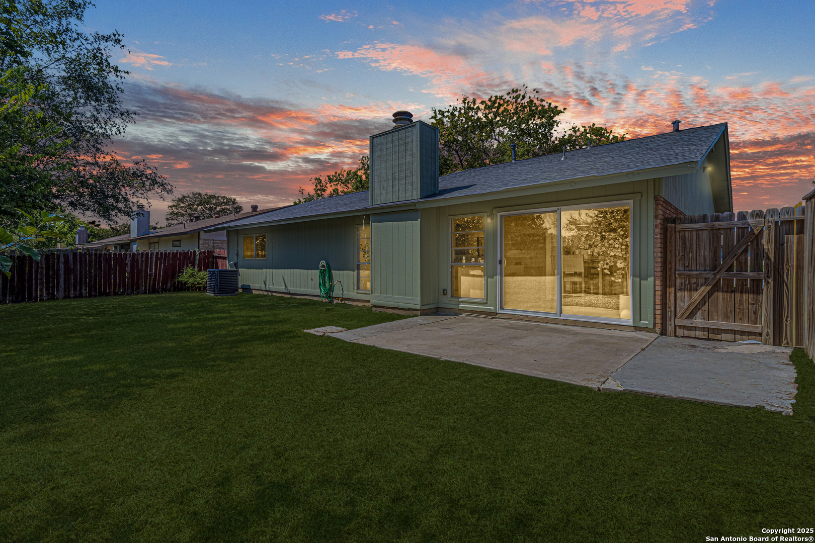 1142 Churing San Antonio TX 78245