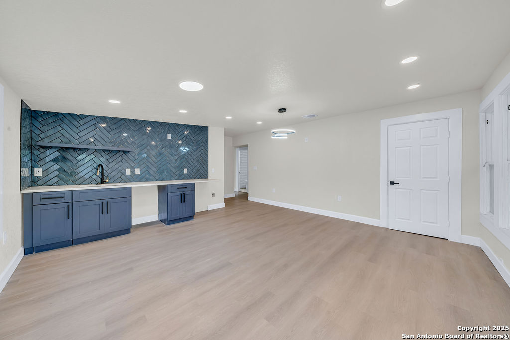 530 E Carson Street San Antonio TX 78208