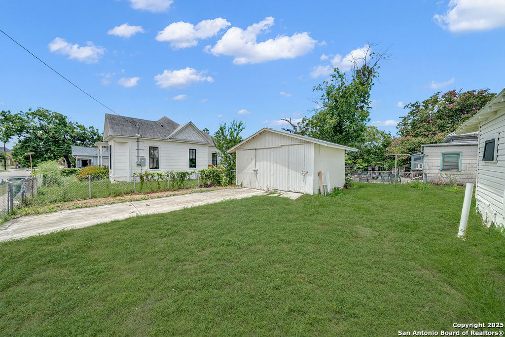 530 E Carson Street San Antonio TX 78208