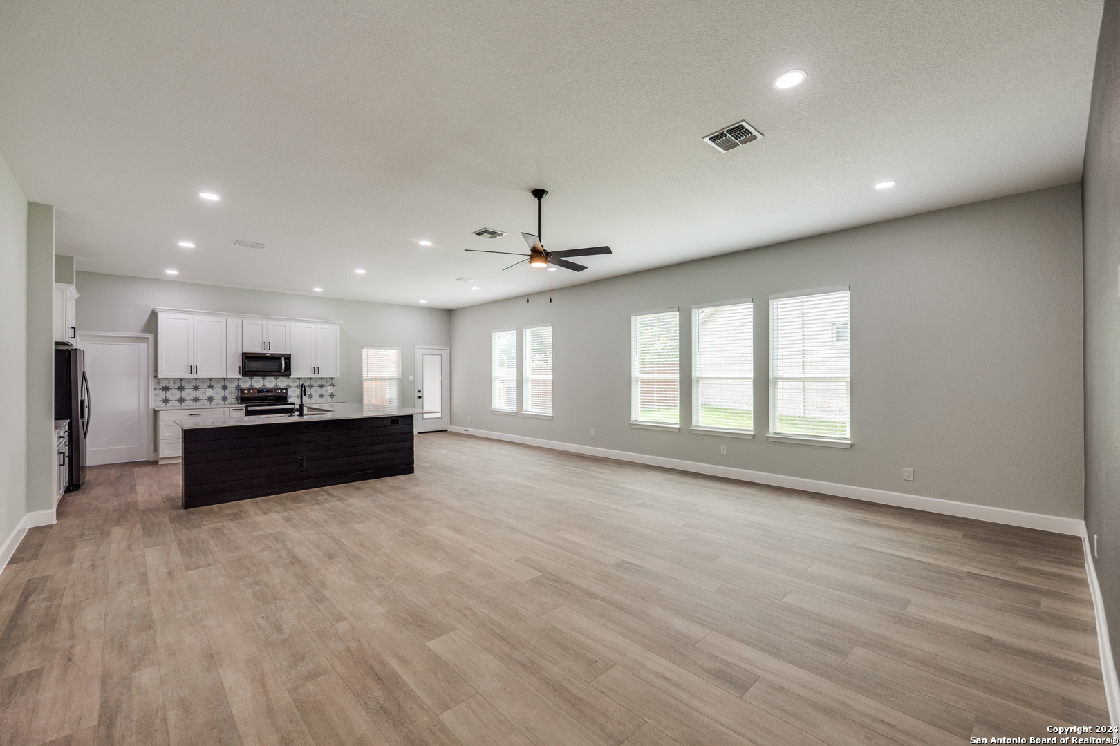 24110 Mountain Cloud San Antonio TX 78258