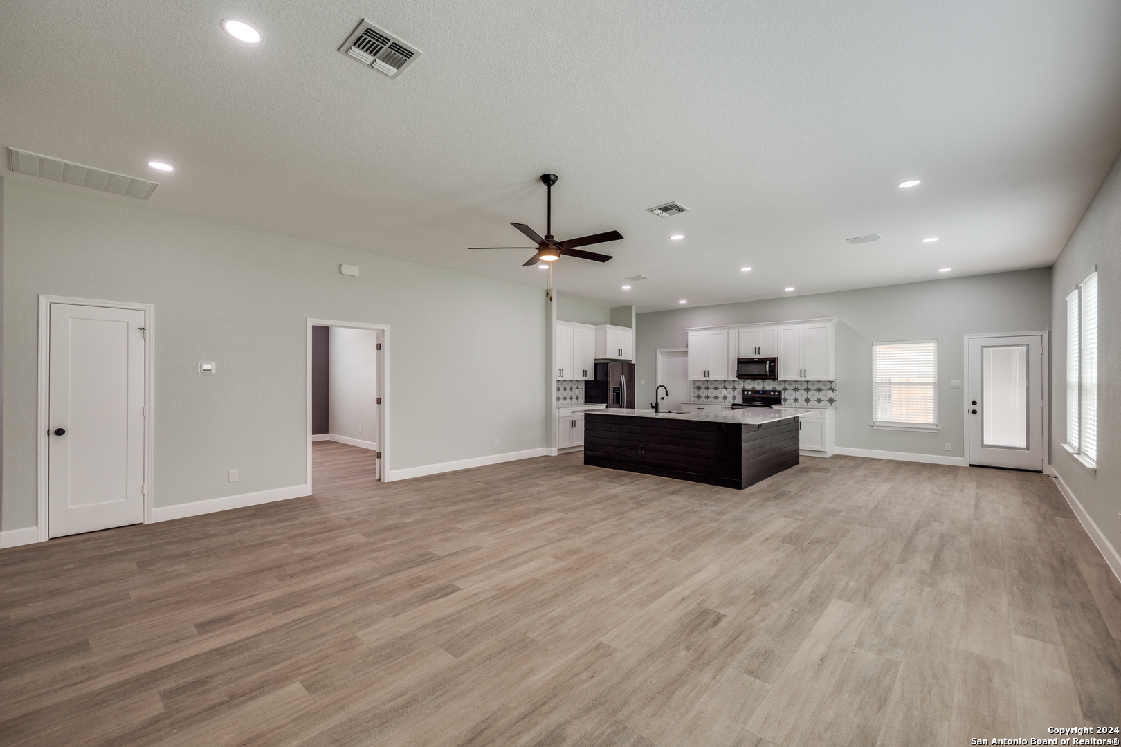 24110 Mountain Cloud San Antonio TX 78258