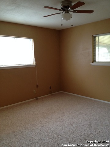 213 Royal Drive Converse TX 78109