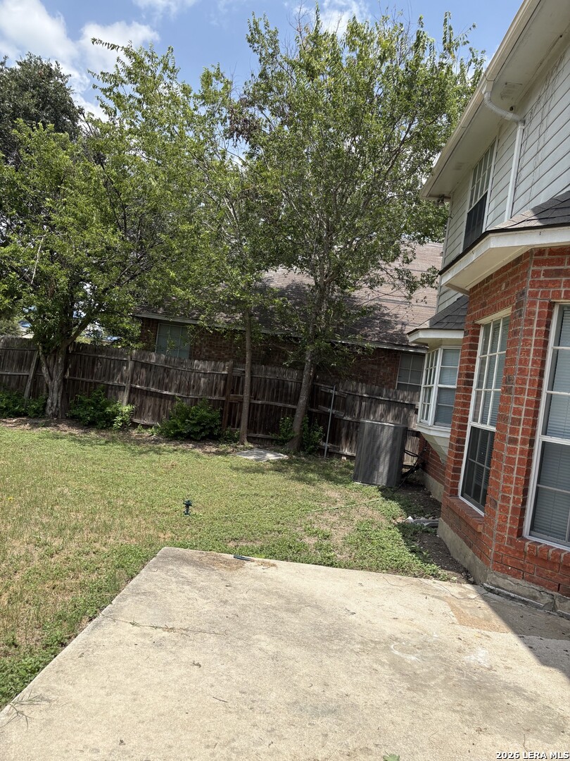 10831 Laurel Creek Converse TX 78109