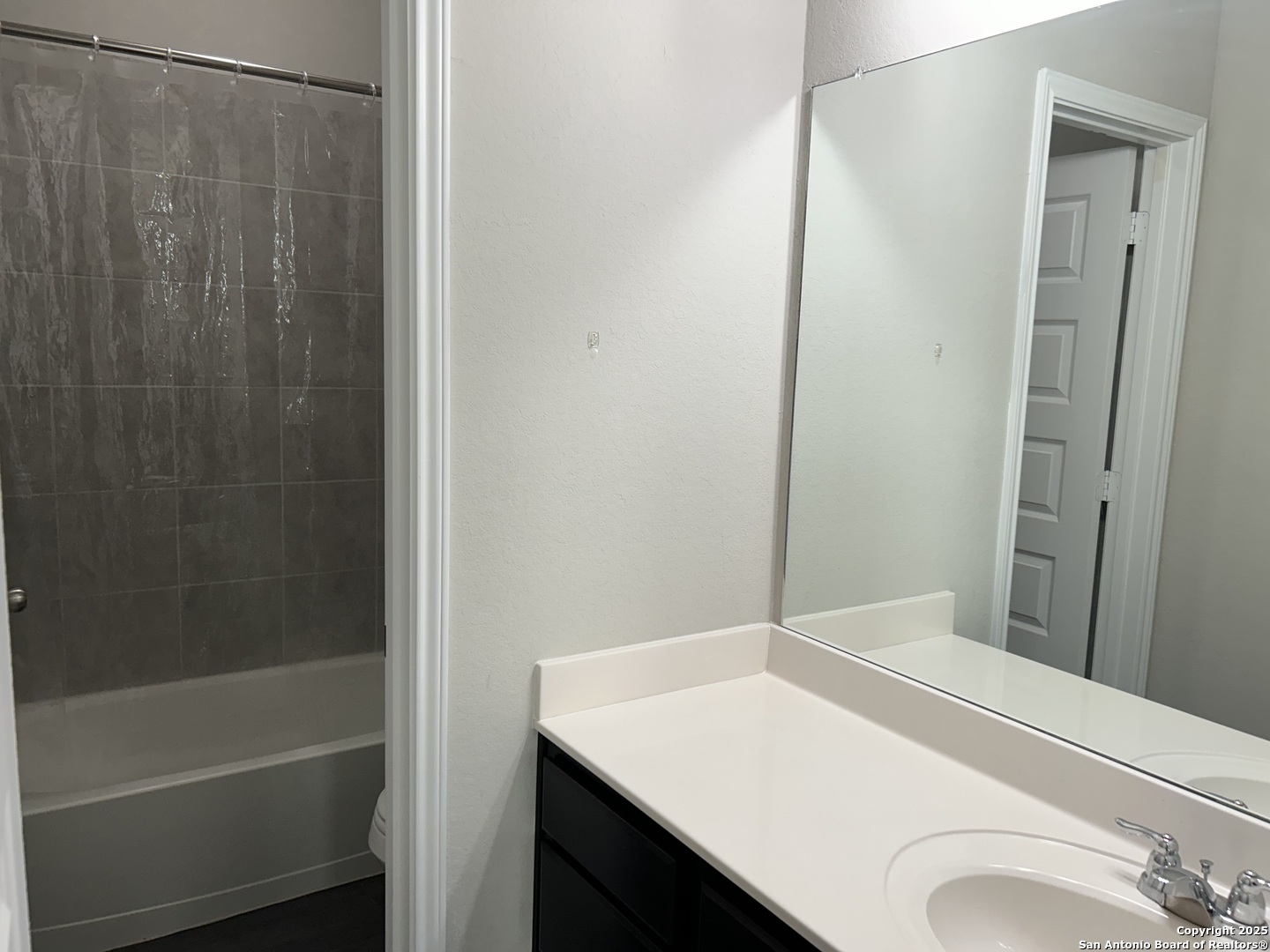 2435 Dry Moss Way San Antonio TX 78224