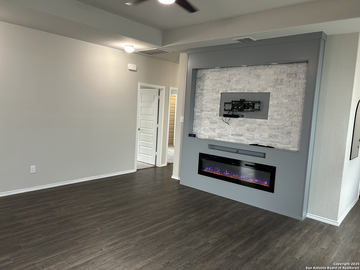 2435 Dry Moss Way San Antonio TX 78224