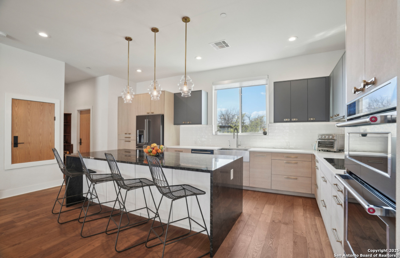 310 Clay San Antonio TX 78204