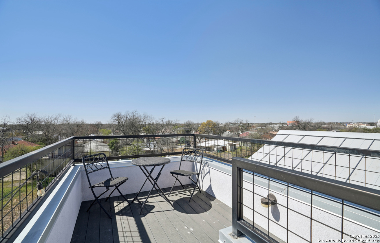 310 Clay San Antonio TX 78204