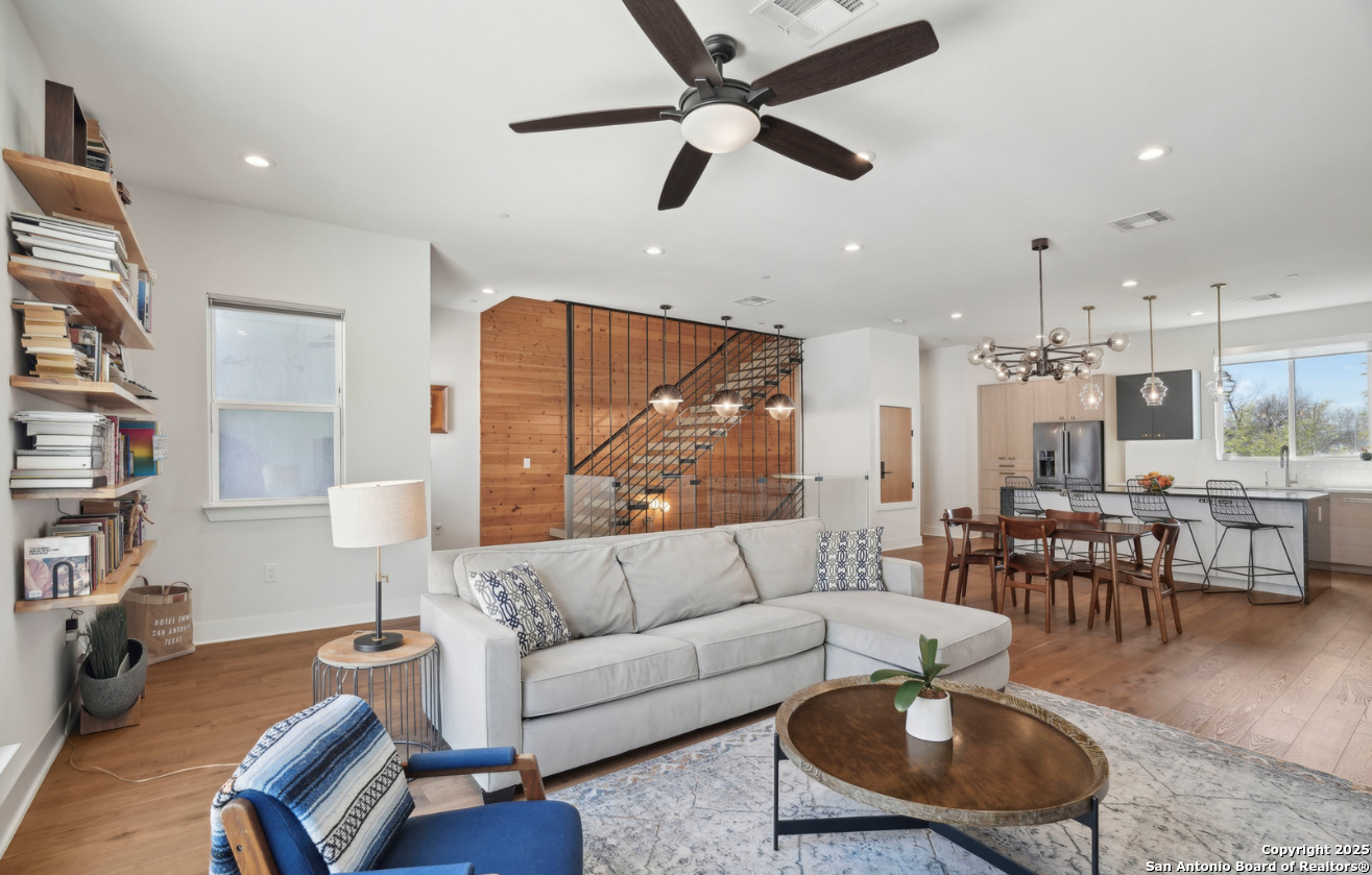 310 Clay San Antonio TX 78204