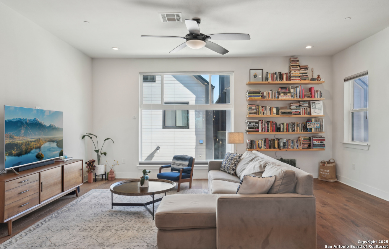 310 Clay San Antonio TX 78204