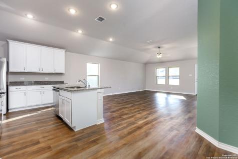 8011 Champion Creek San Antonio TX 78252