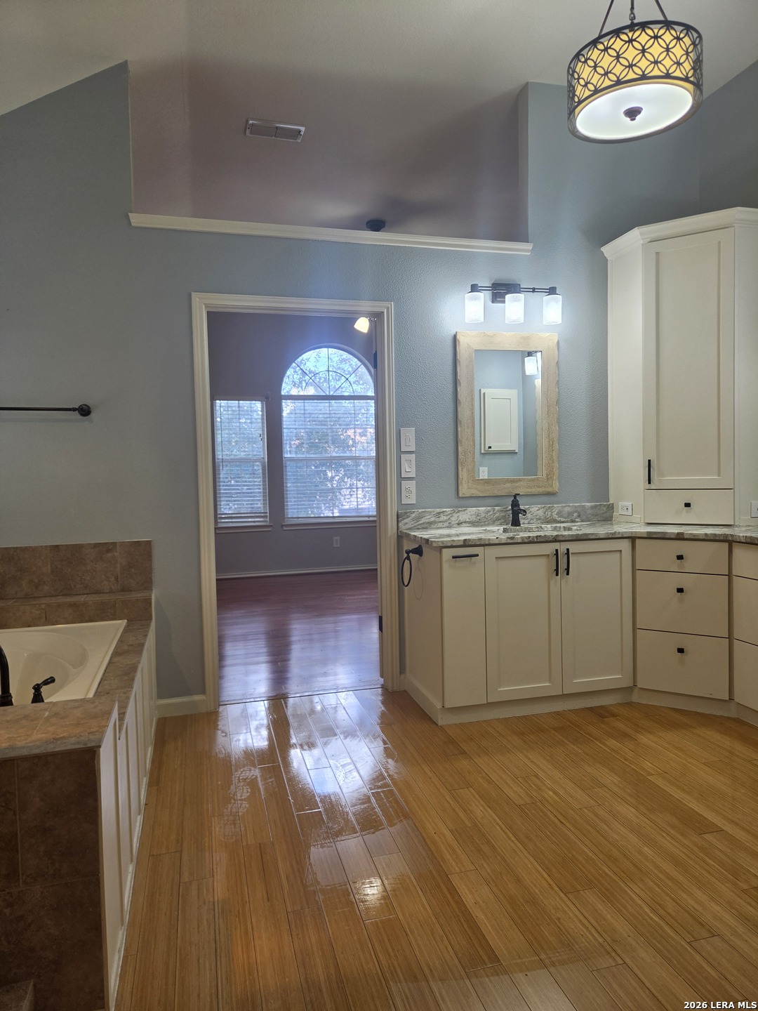 5850 Creekway San Antonio TX 78247