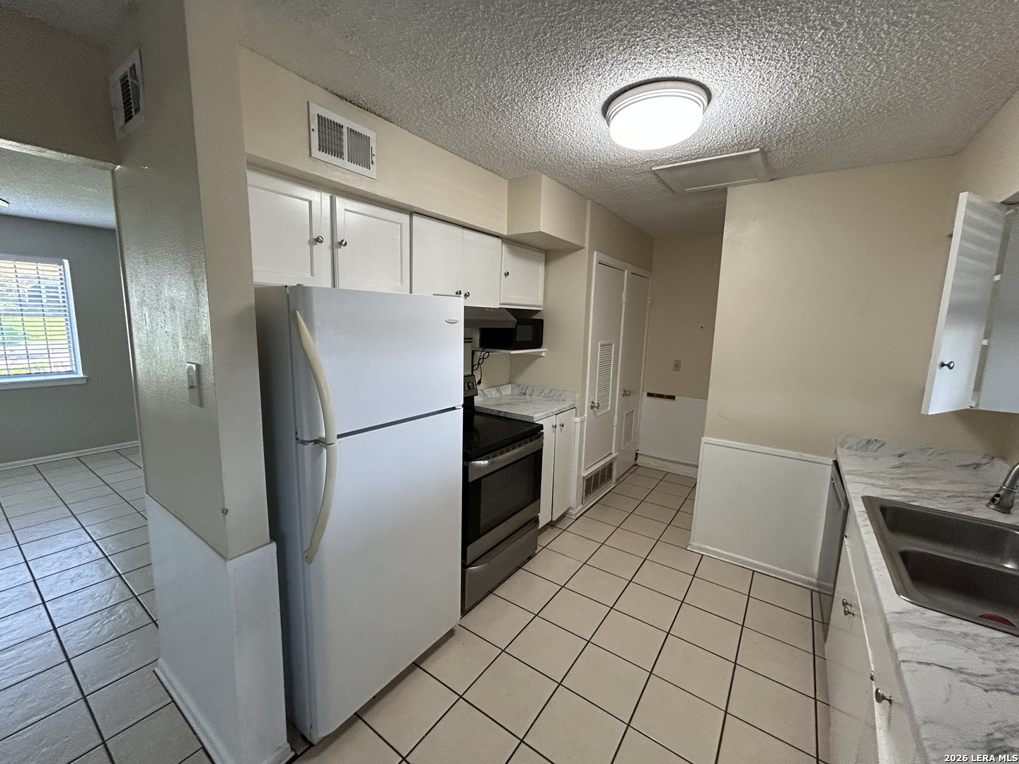117 E Silver Sands Drive San Antonio TX 78216