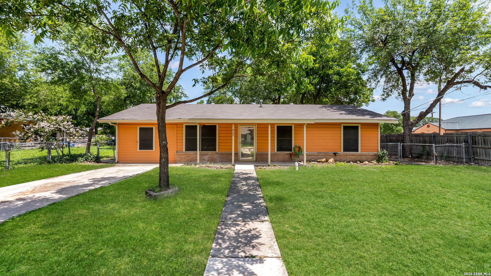 923 Whitman San Antonio TX 78211