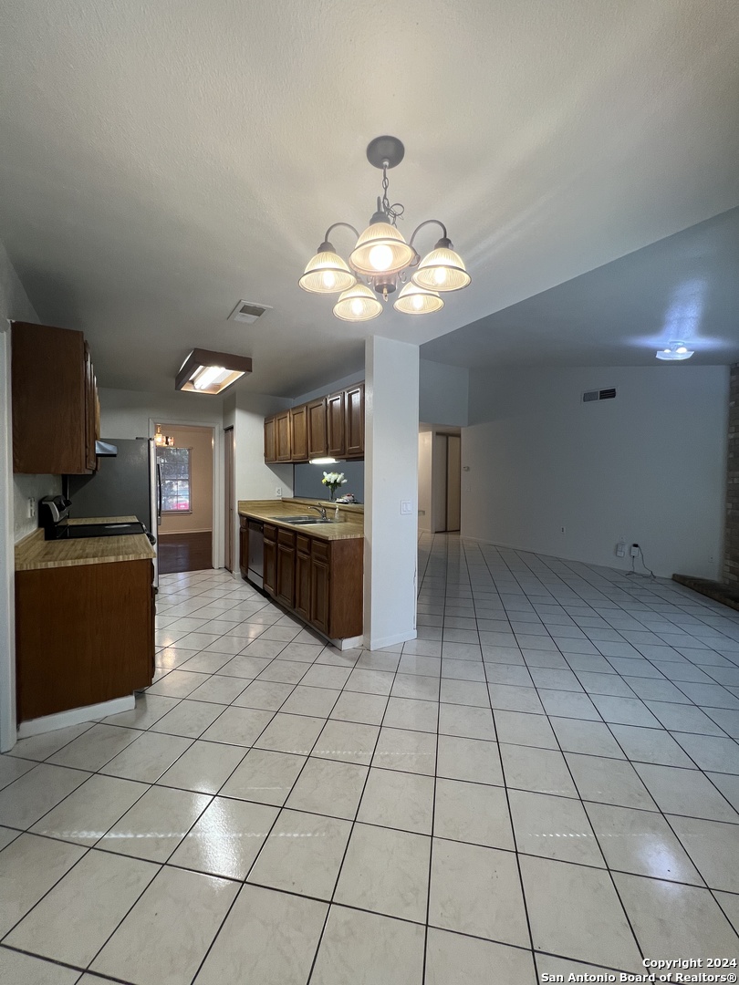 9123 Alpine Trail Street San Antonio TX 78250