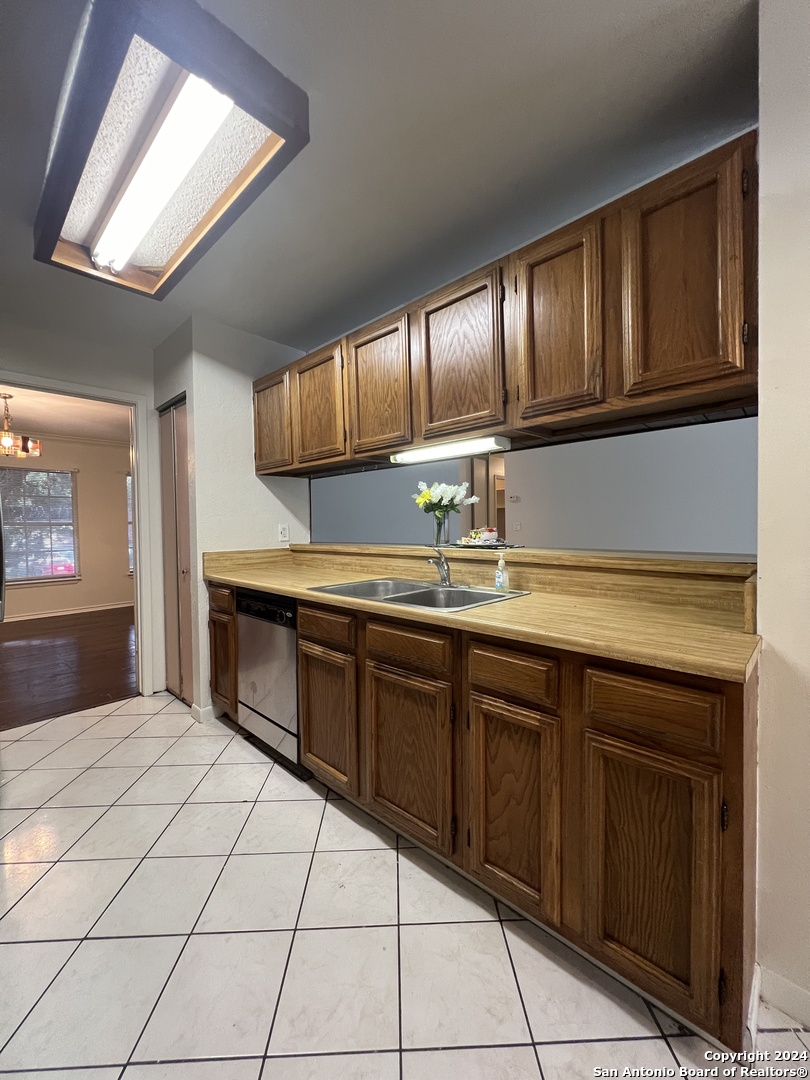 9123 Alpine Trail Street San Antonio TX 78250
