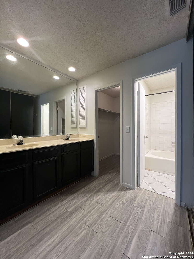9123 Alpine Trail Street San Antonio TX 78250