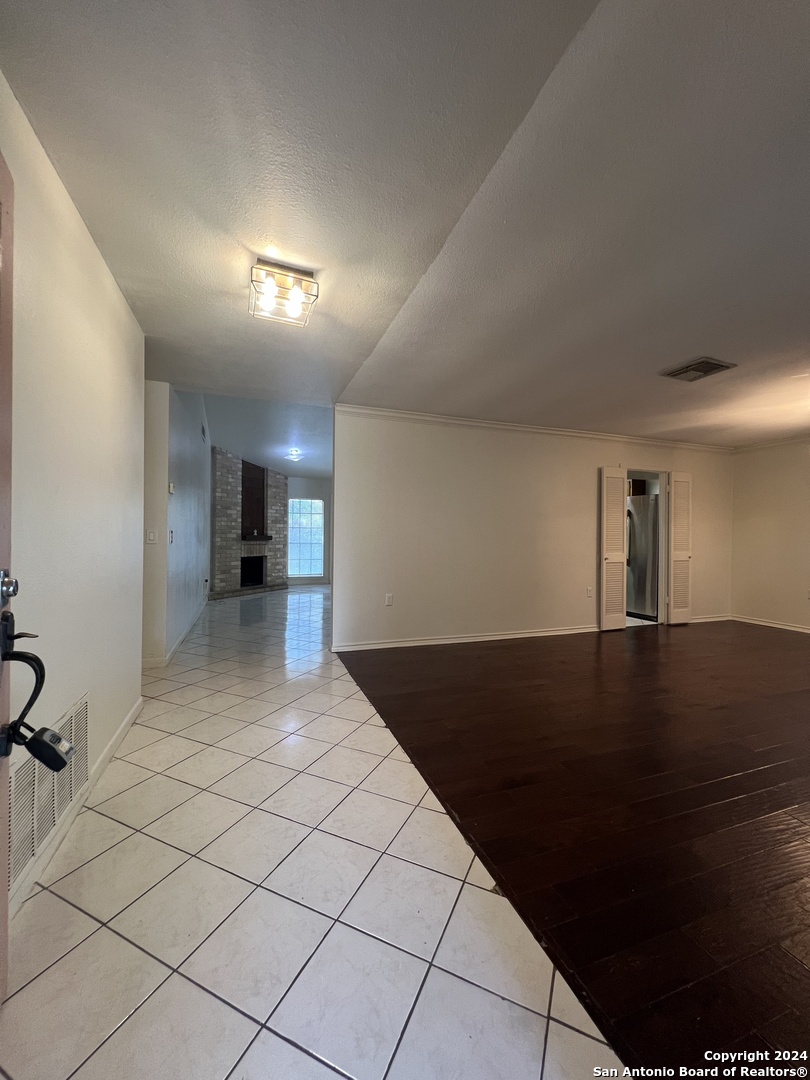 9123 Alpine Trail Street San Antonio TX 78250