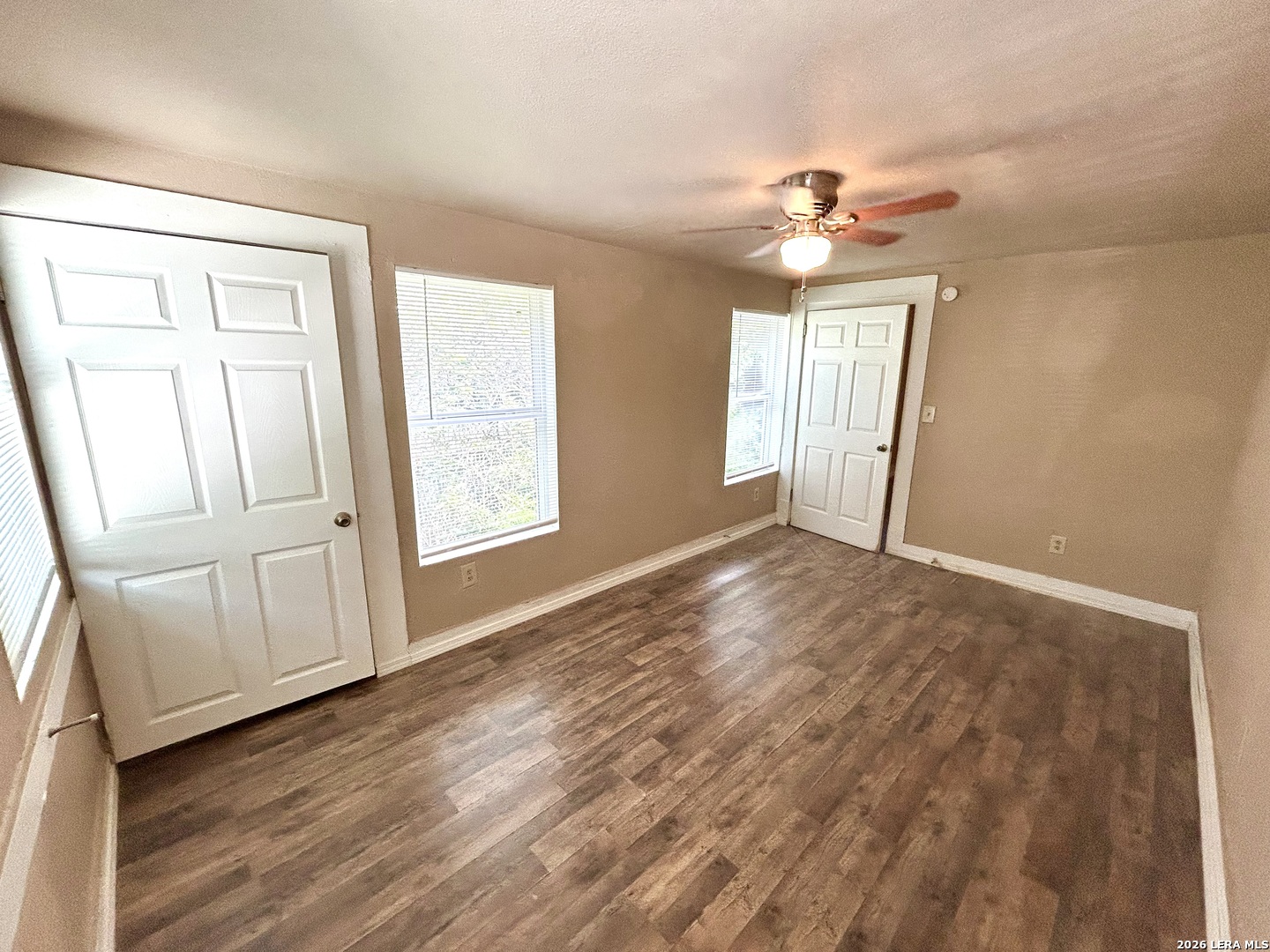 1137 W Ashby Place San Antonio TX 78201