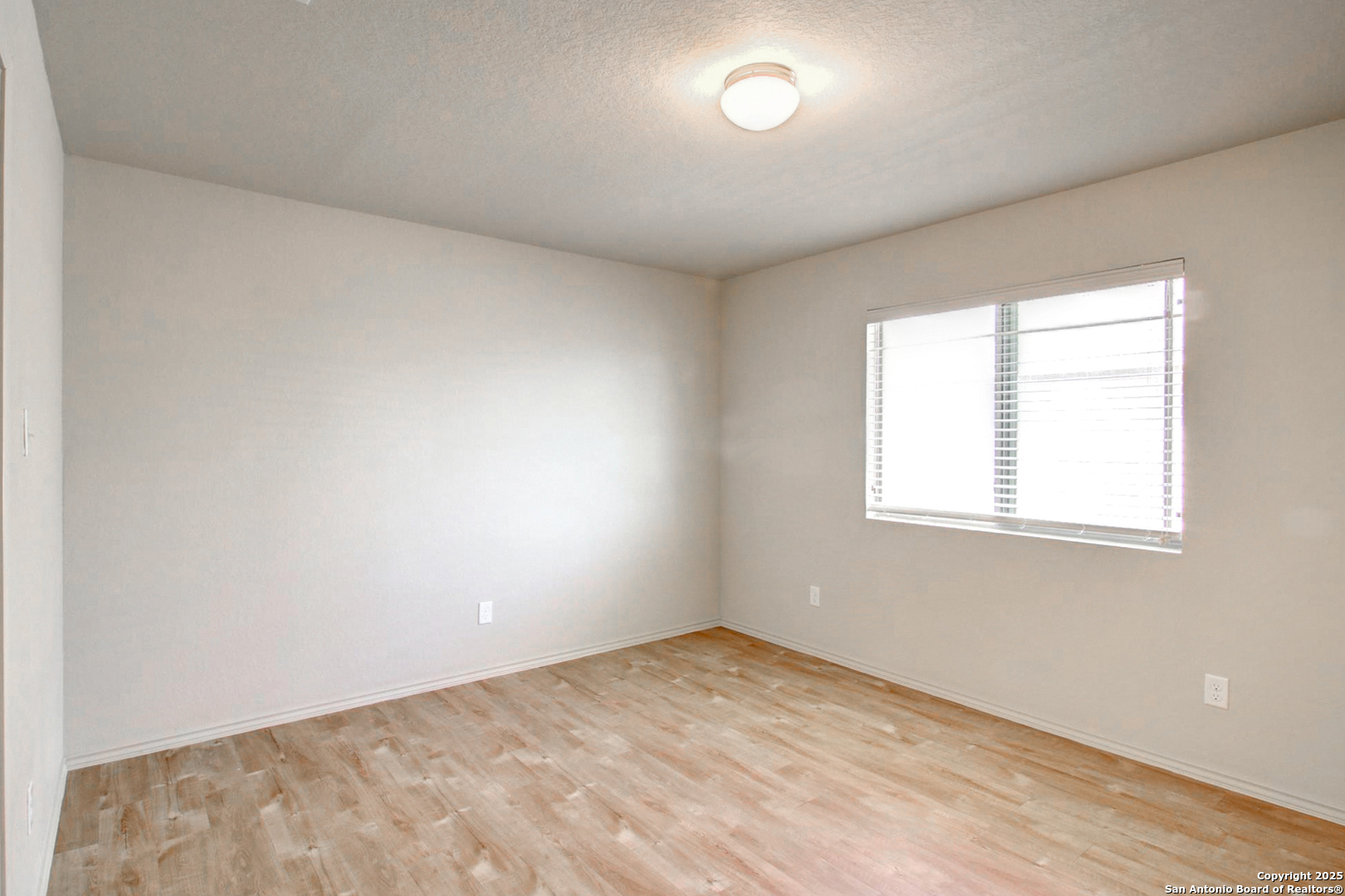 8915 Ashley Wilkes San Antonio TX 78221