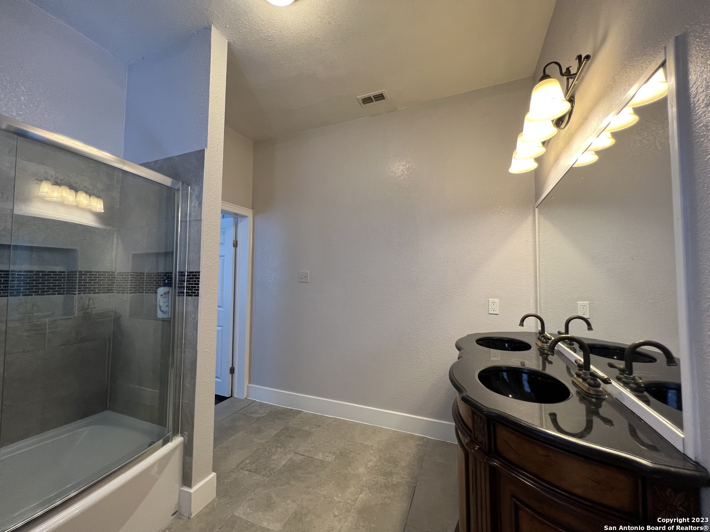 1011 Dawson Street San Antonio TX 78202