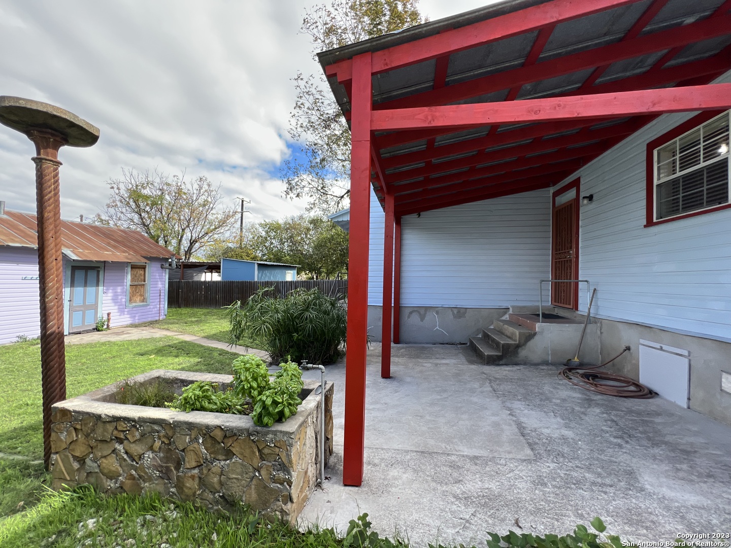 1011 Dawson Street San Antonio TX 78202