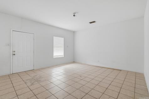 1706 W Craig Place San Antonio TX 78201
