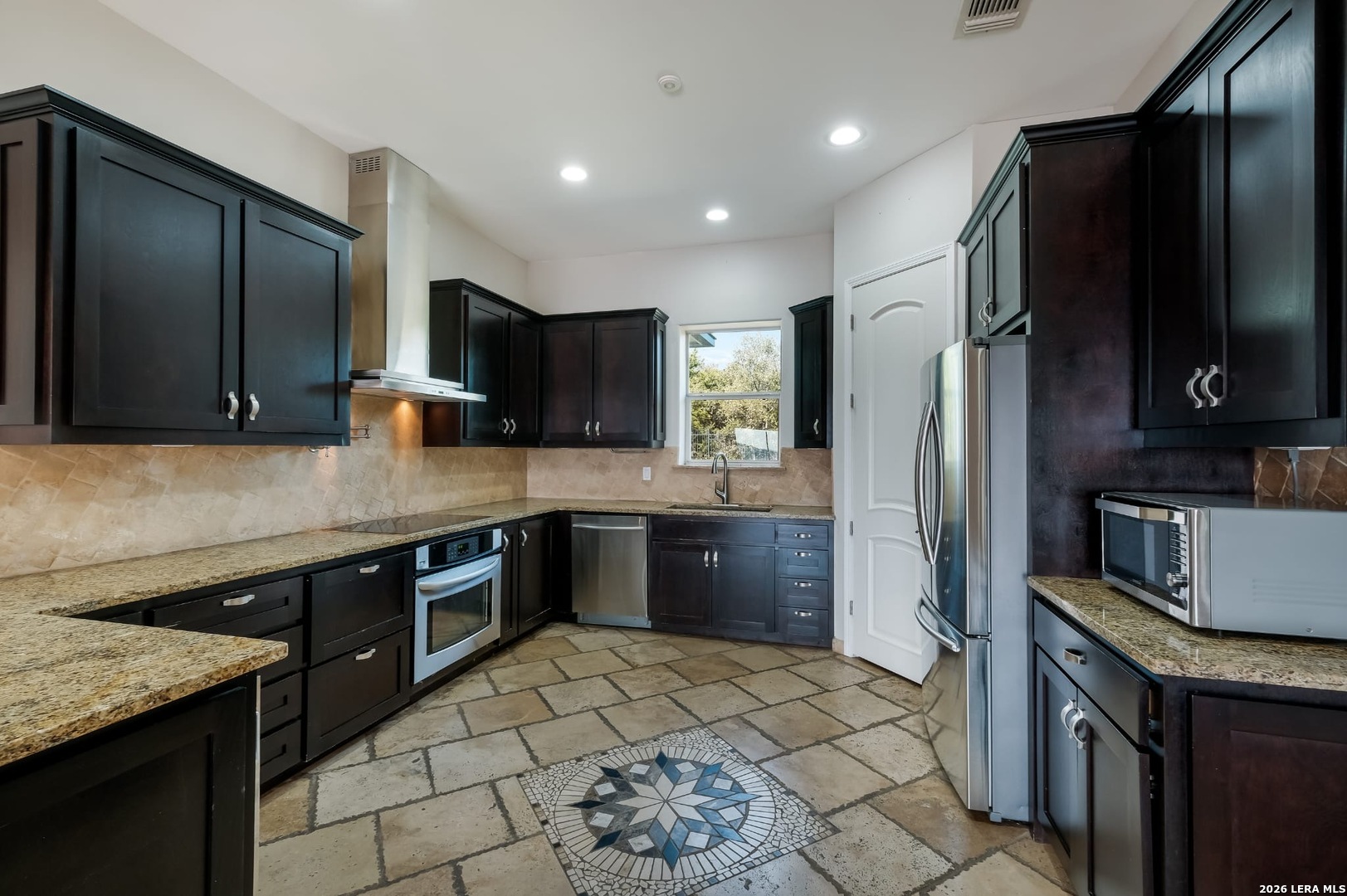 6710 Manor Hill San Antonio TX 78257