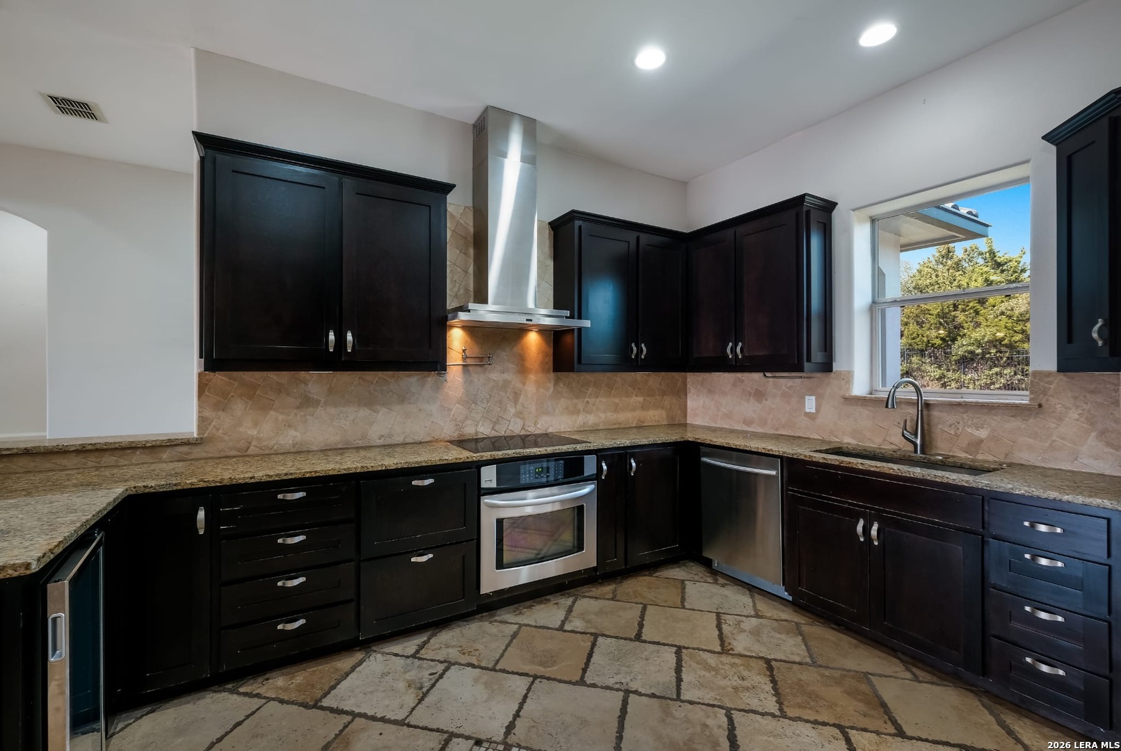 6710 Manor Hill San Antonio TX 78257