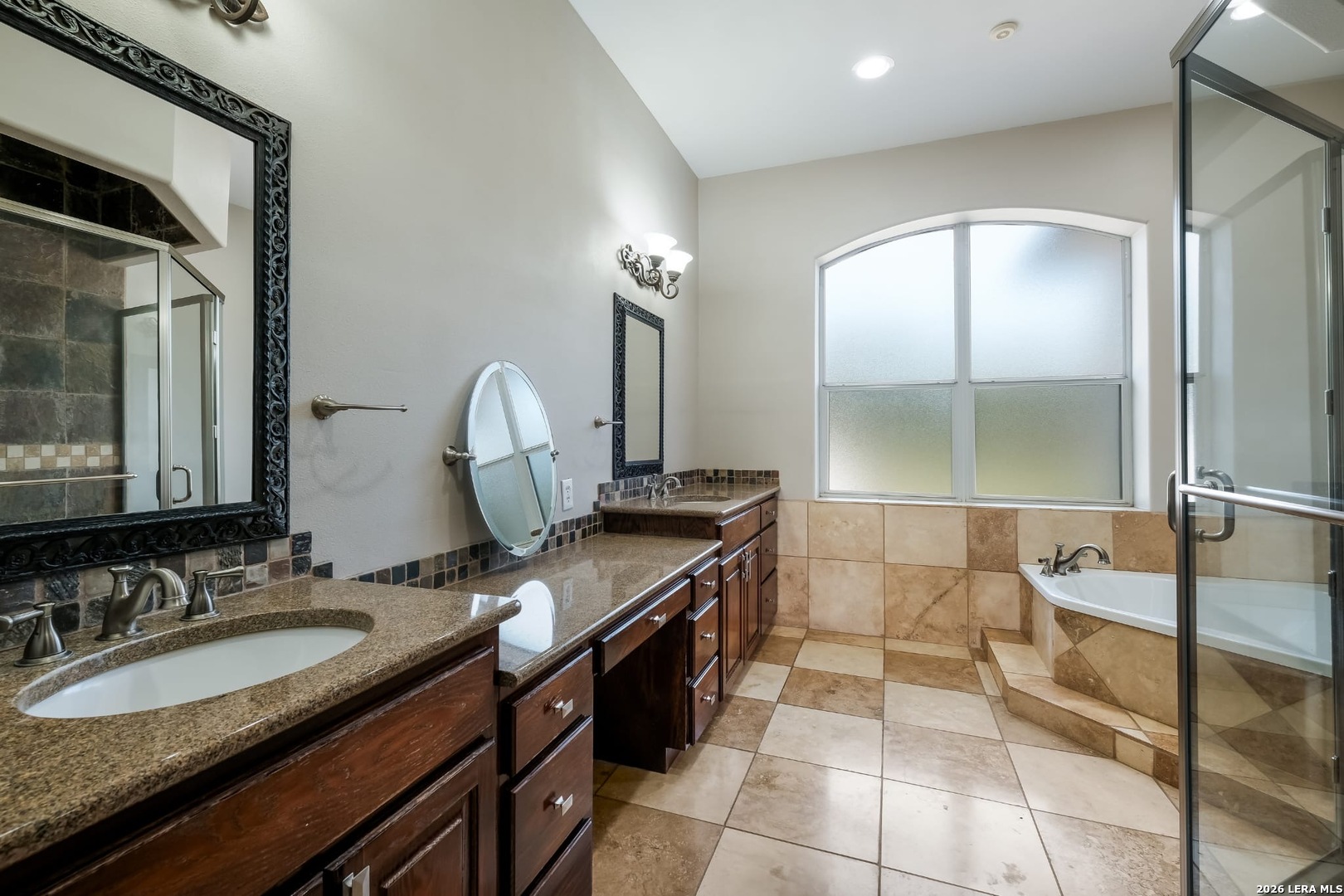 6710 Manor Hill San Antonio TX 78257