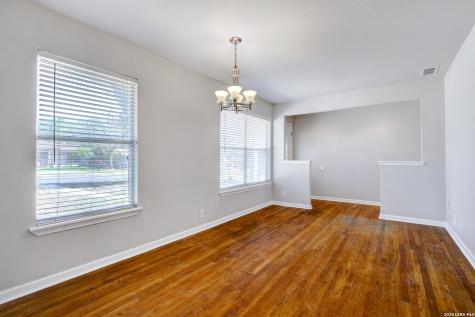 434 Schmeltzer Lane San Antonio TX 78213