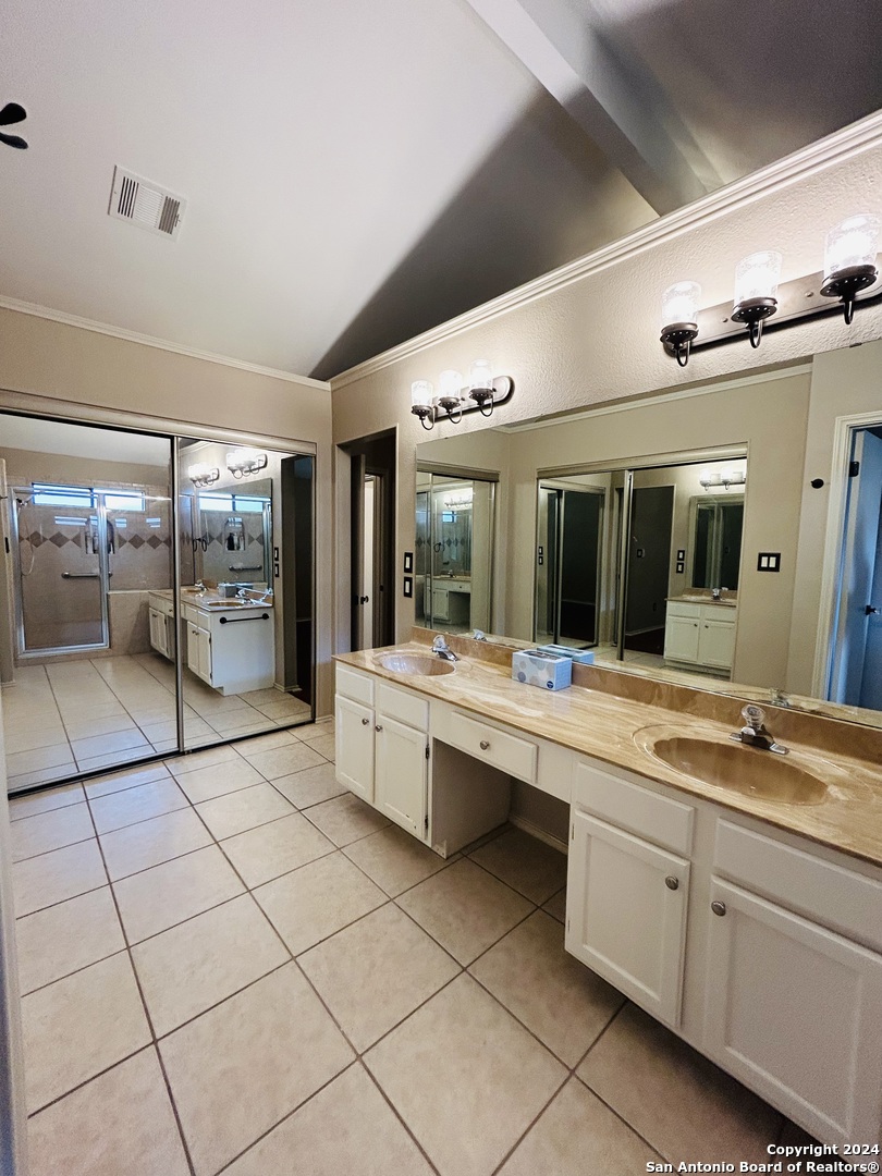 2111 River Hollow Drive San Antonio TX 78232