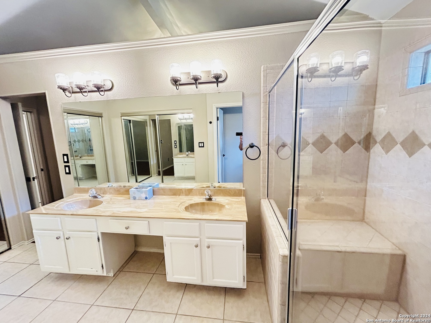 2111 River Hollow Drive San Antonio TX 78232