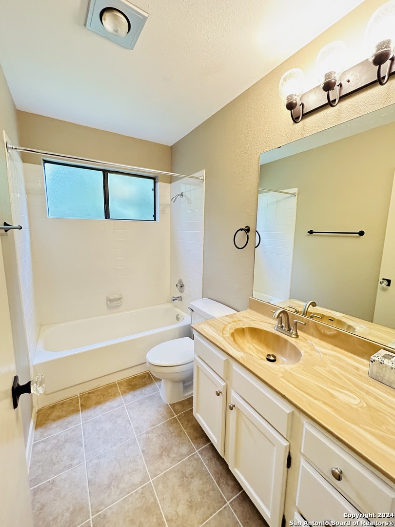 2111 River Hollow Drive San Antonio TX 78232