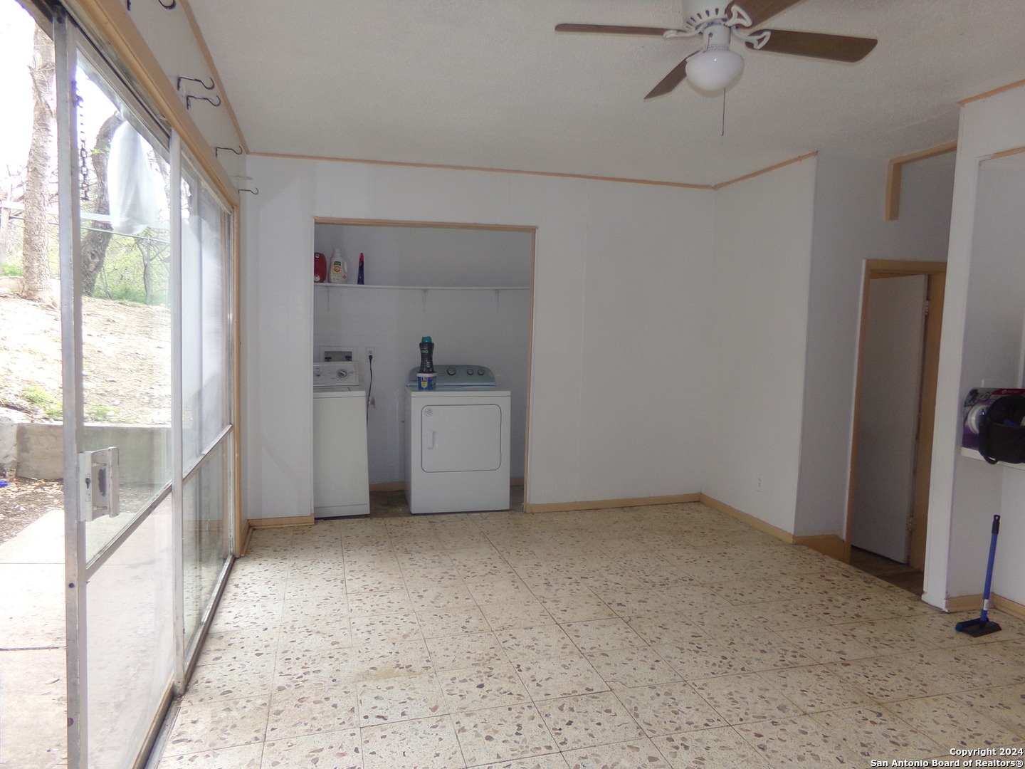 4835 Gus Eckert San Antonio TX 78240