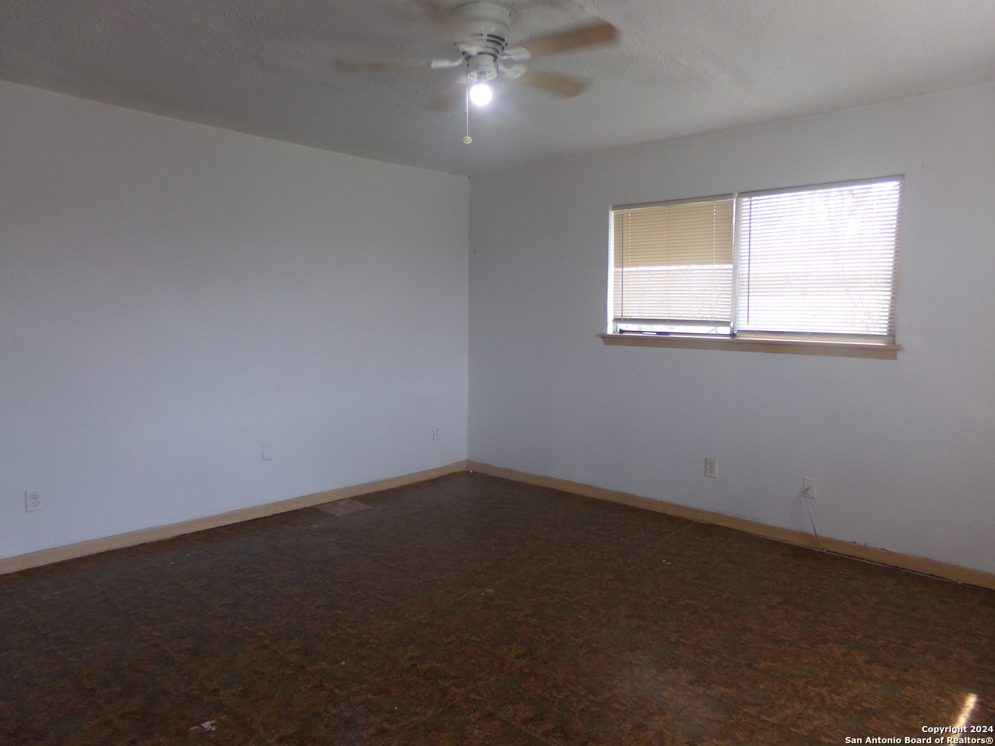 4835 Gus Eckert San Antonio TX 78240