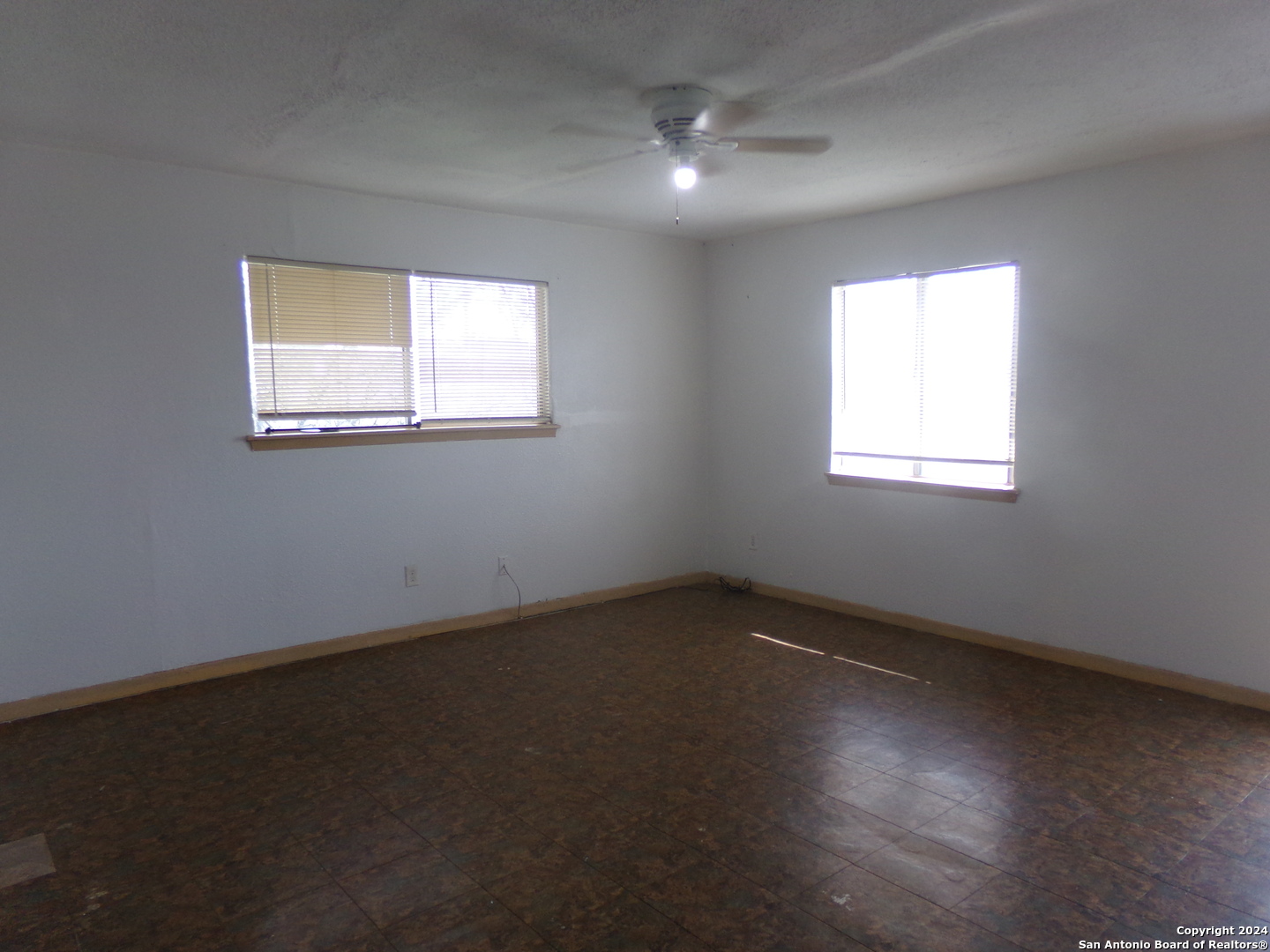4835 Gus Eckert San Antonio TX 78240