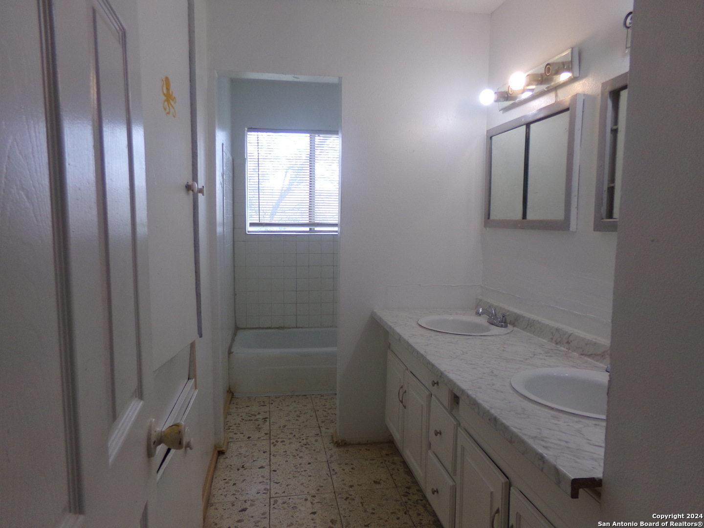 4835 Gus Eckert San Antonio TX 78240