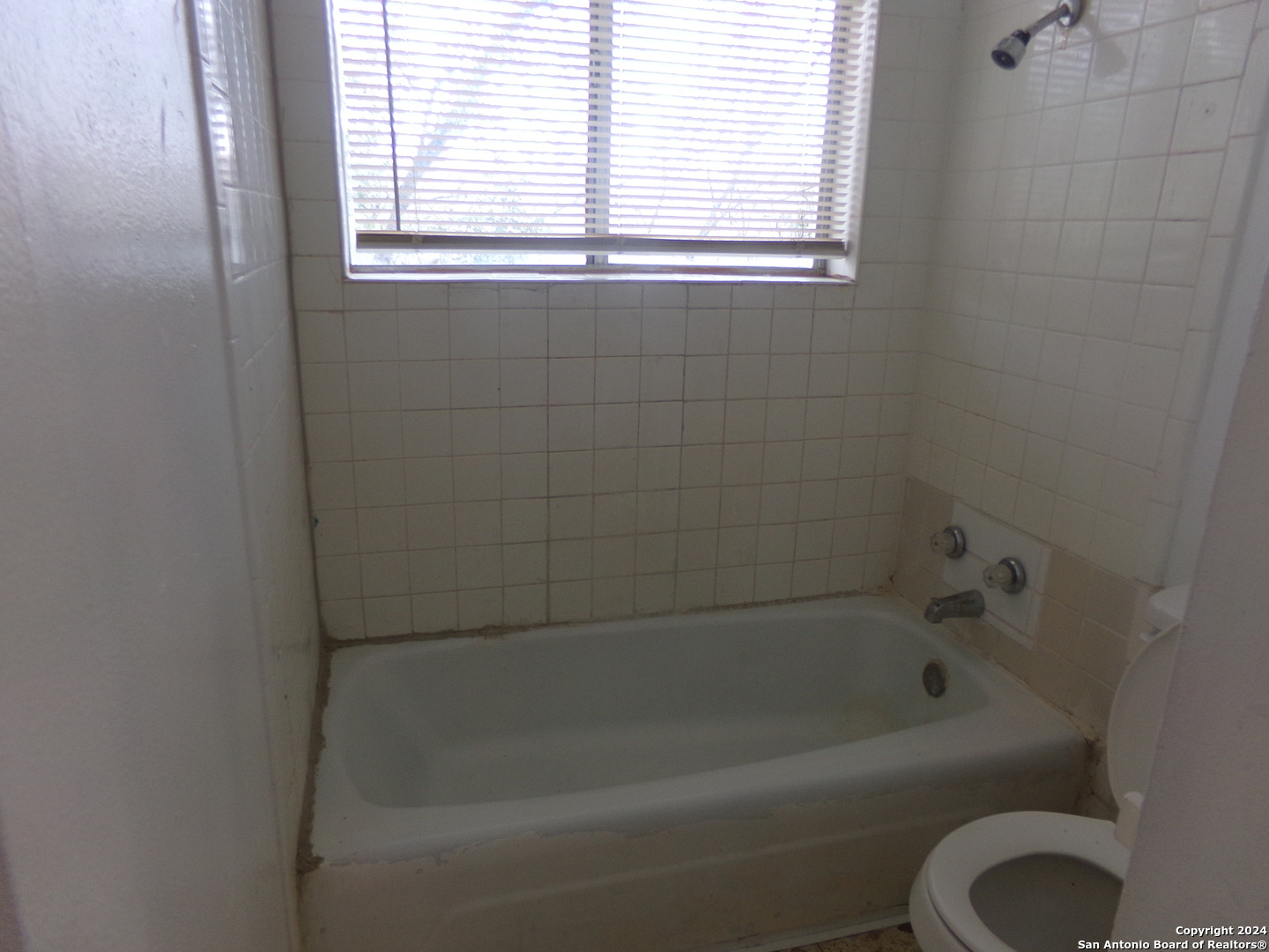 4835 Gus Eckert San Antonio TX 78240