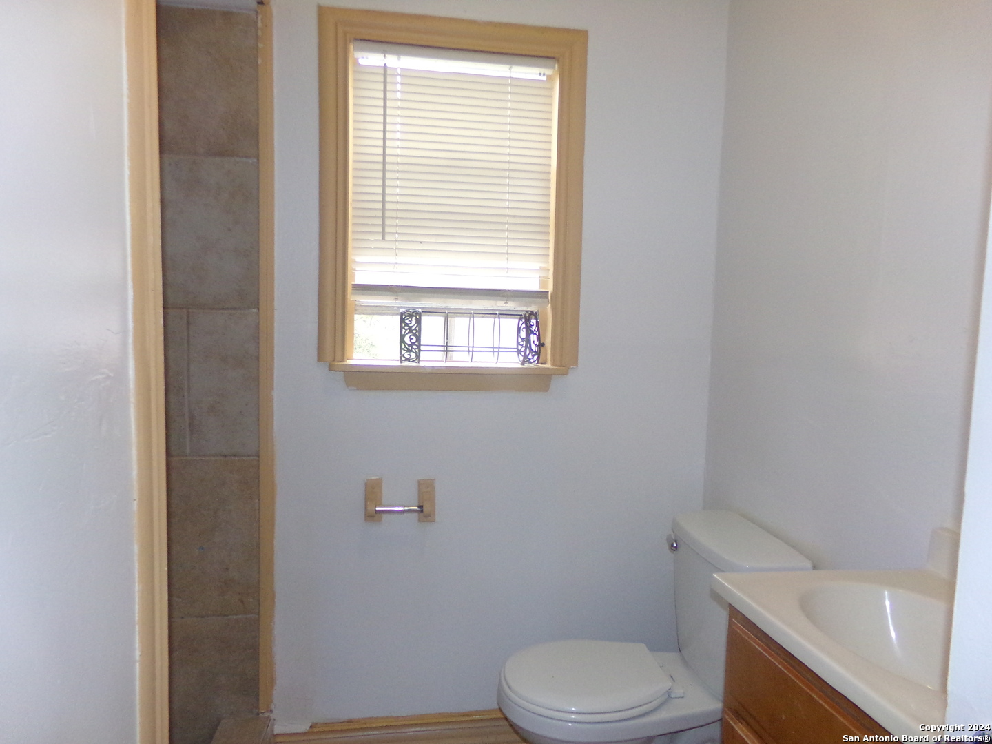 4835 Gus Eckert San Antonio TX 78240