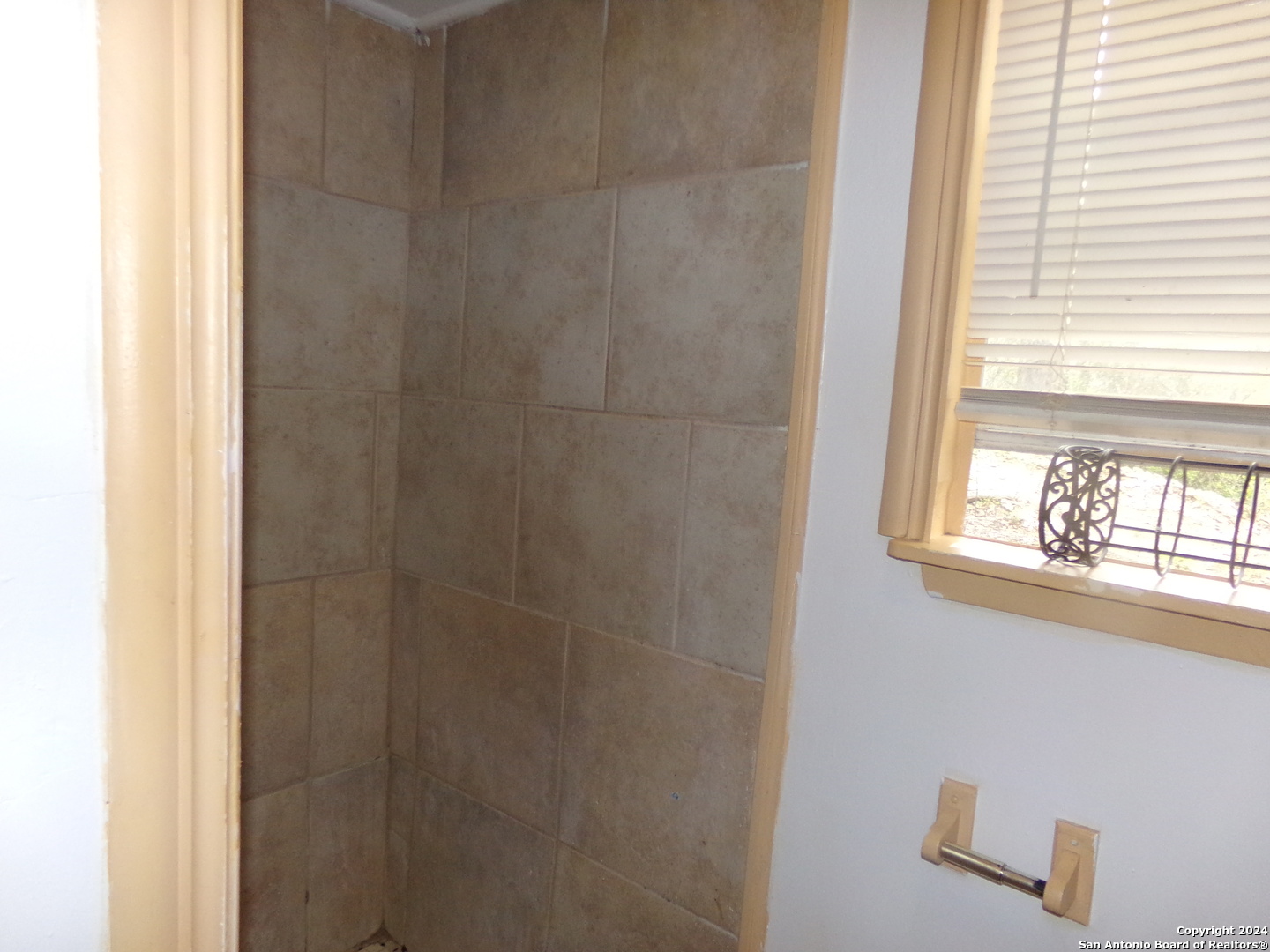 4835 Gus Eckert San Antonio TX 78240