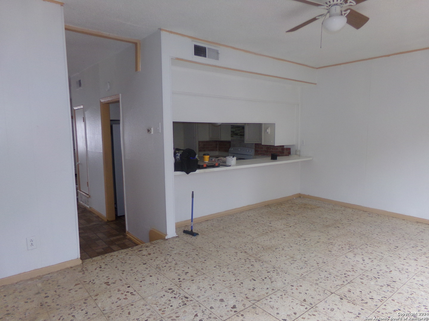4835 Gus Eckert San Antonio TX 78240