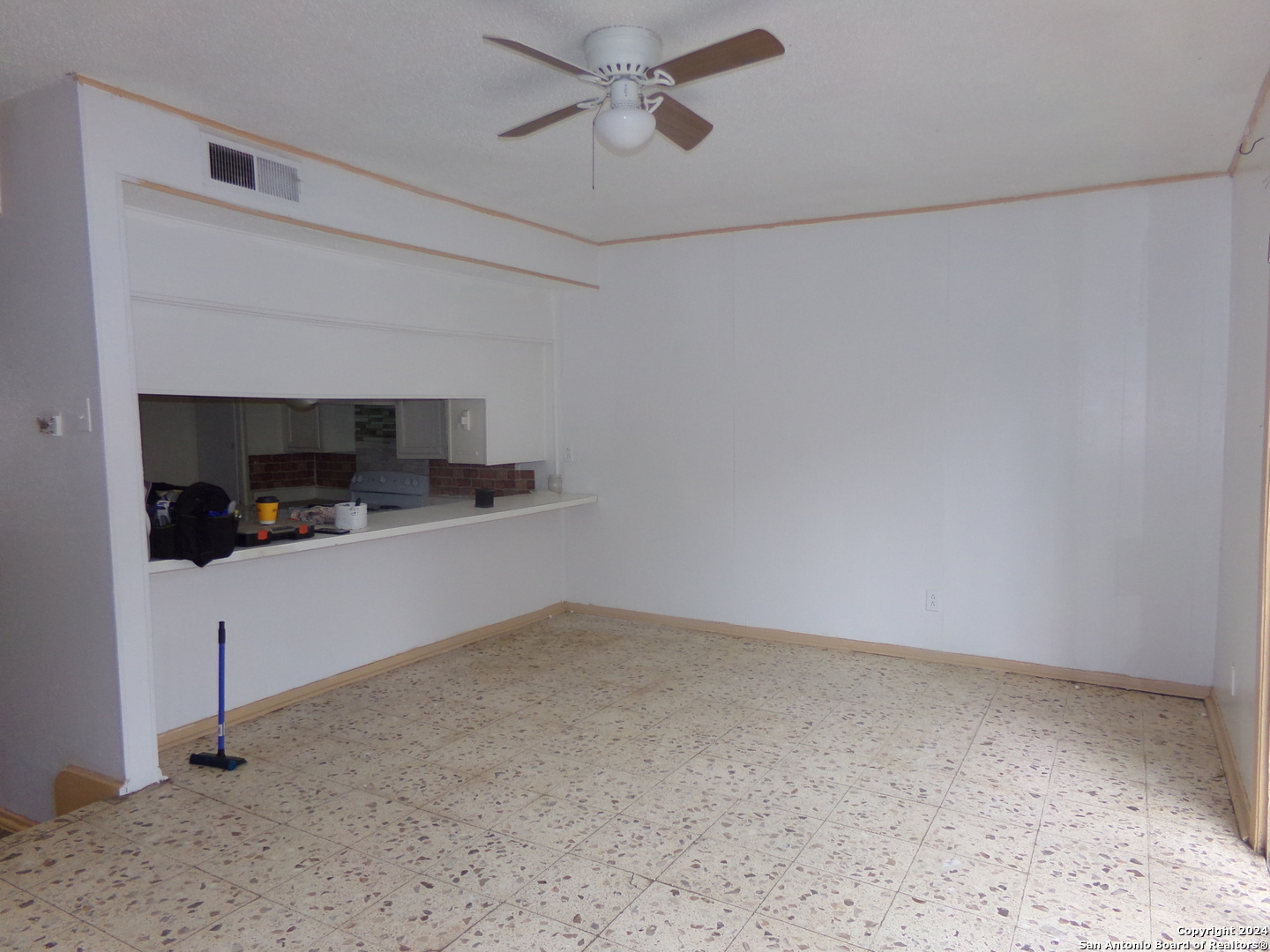 4835 Gus Eckert San Antonio TX 78240