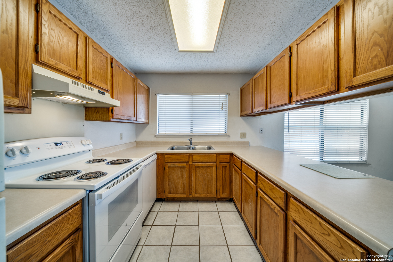 7443 Longing Trail San Antonio TX 78244