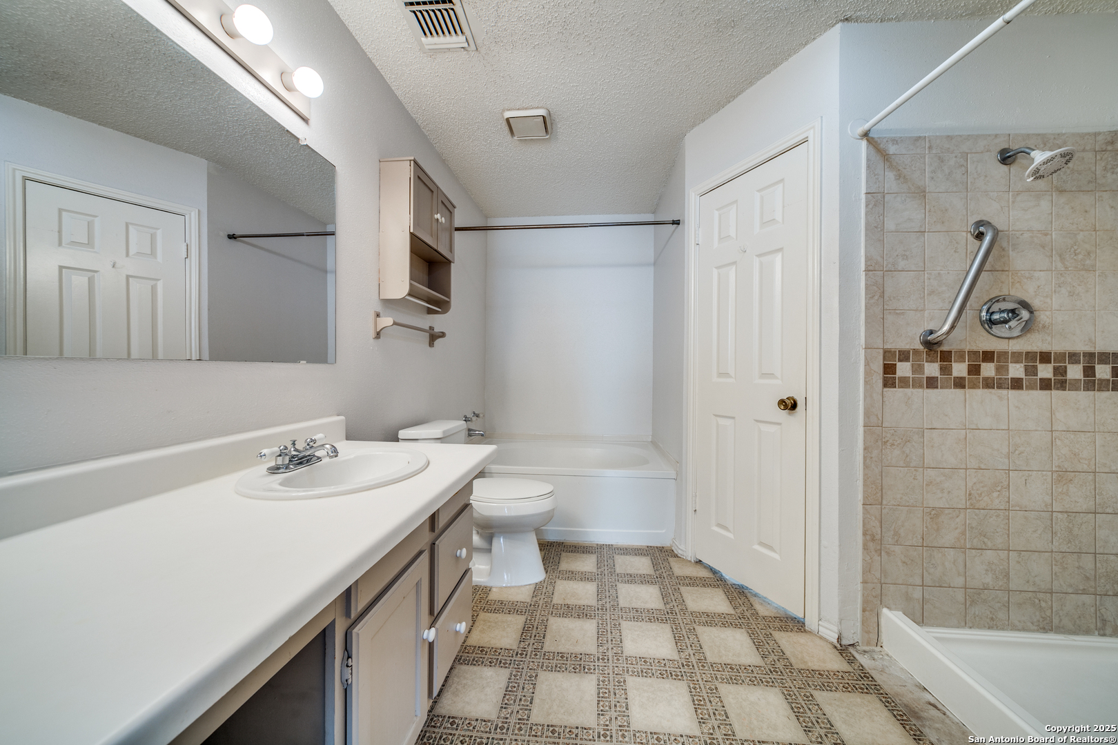 7443 Longing Trail San Antonio TX 78244