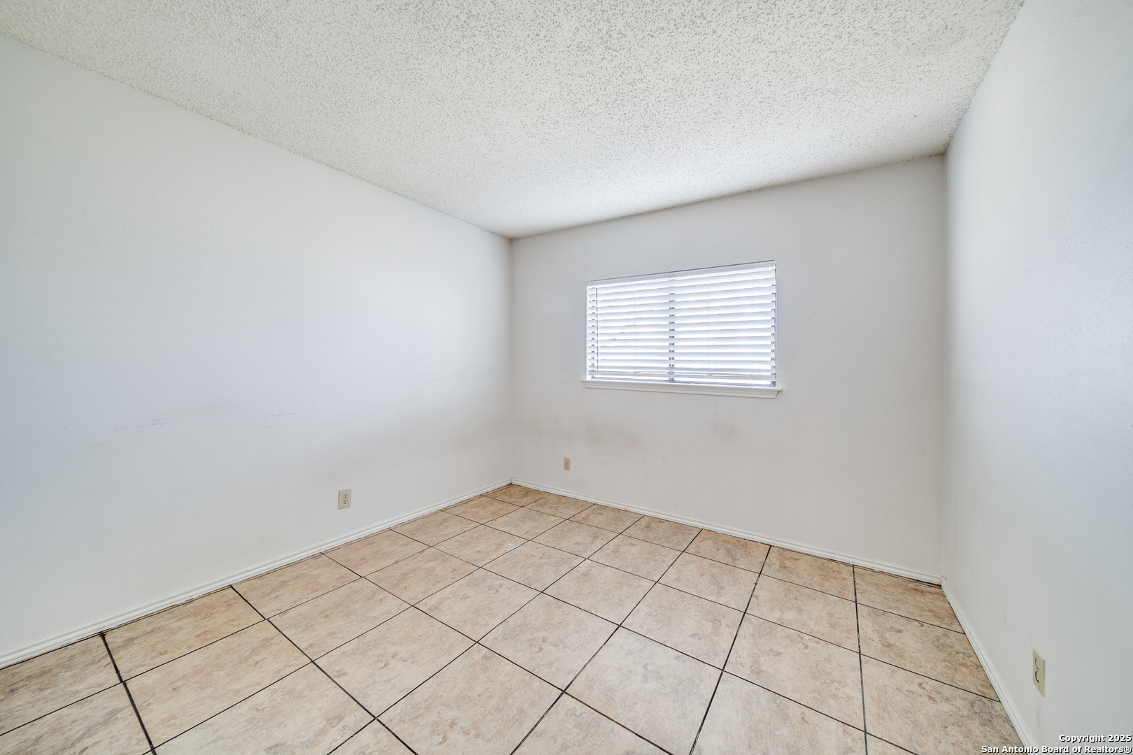 7443 Longing Trail San Antonio TX 78244