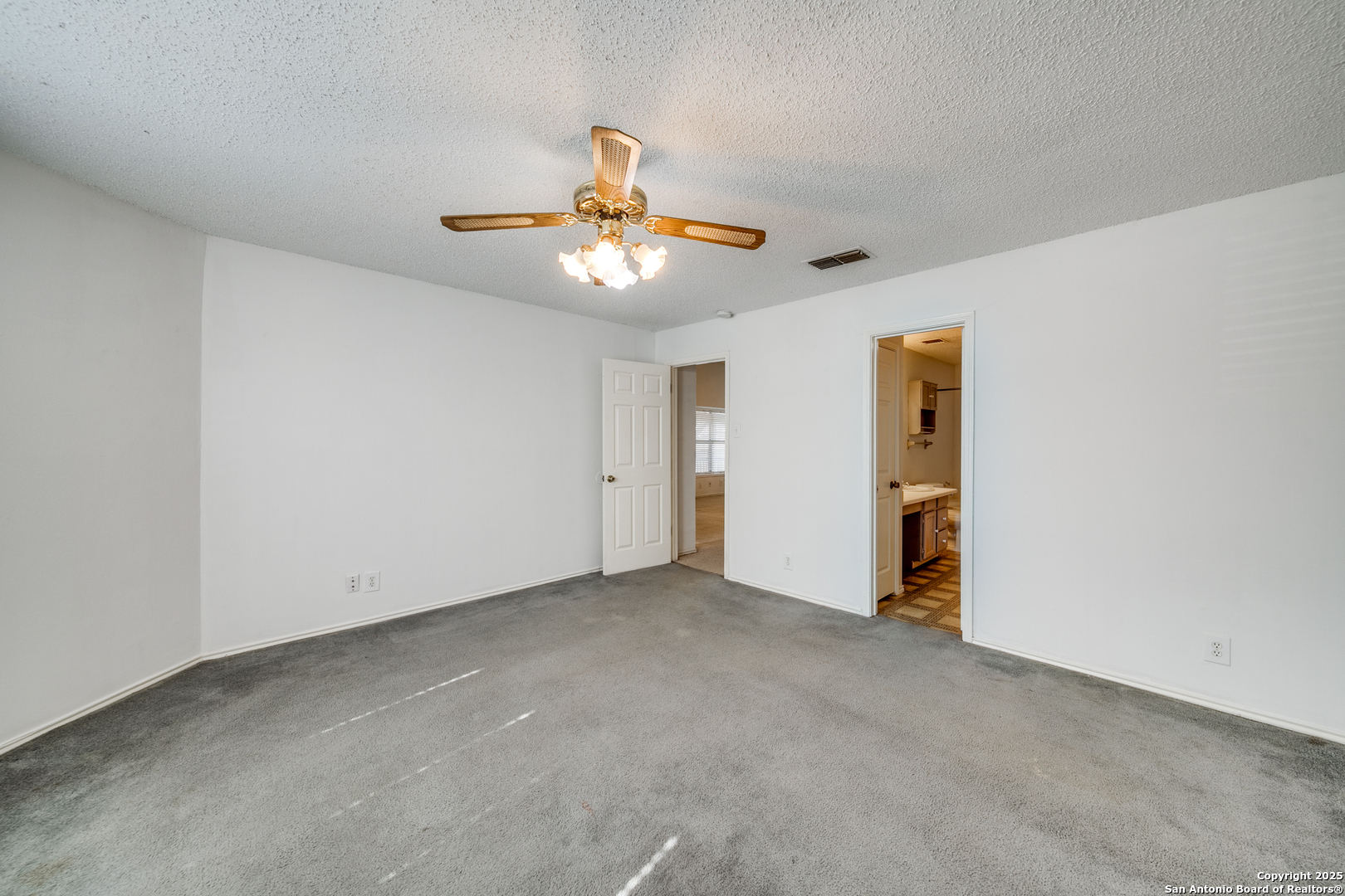 7443 Longing Trail San Antonio TX 78244